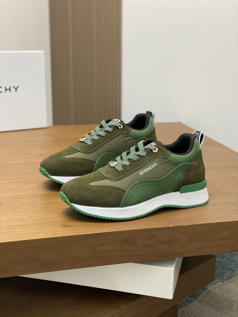 Gxvxnchy Sneakers Timeless 154615
