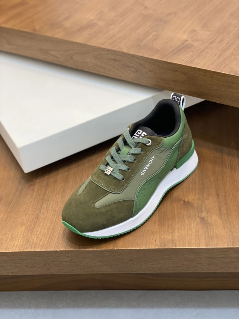 Gxvxnchy Sneakers Timeless 154615