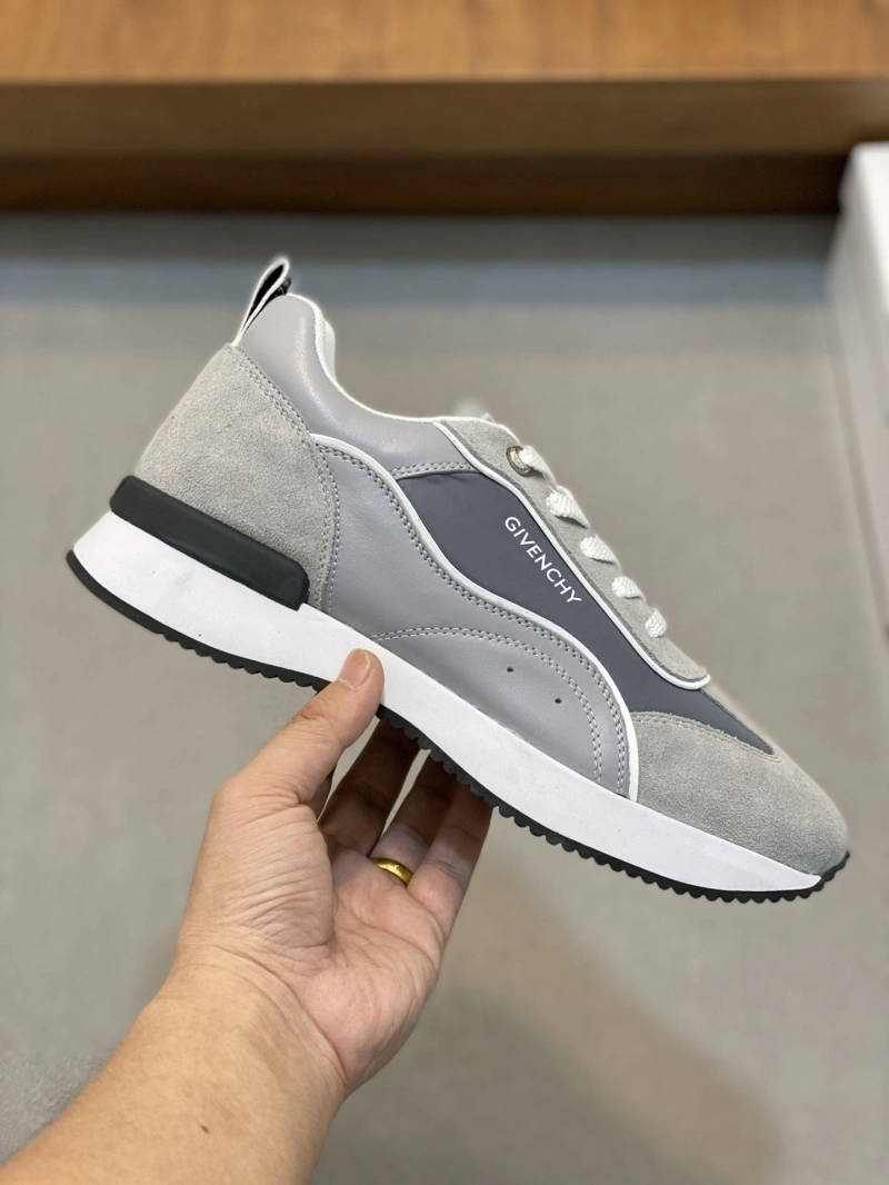 Bold Gxvxnchy Sneakers 154622