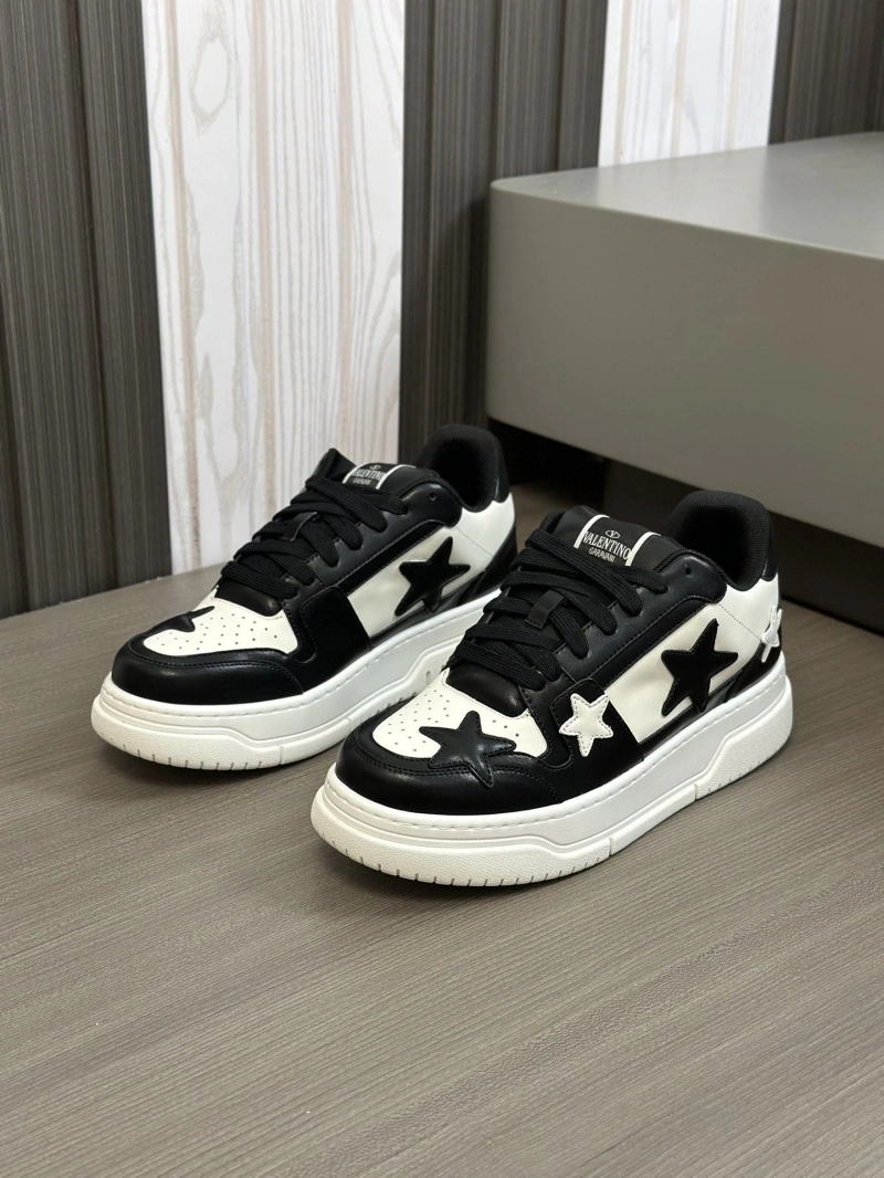 Trendsetting Vxlxntino Sneakers 232858