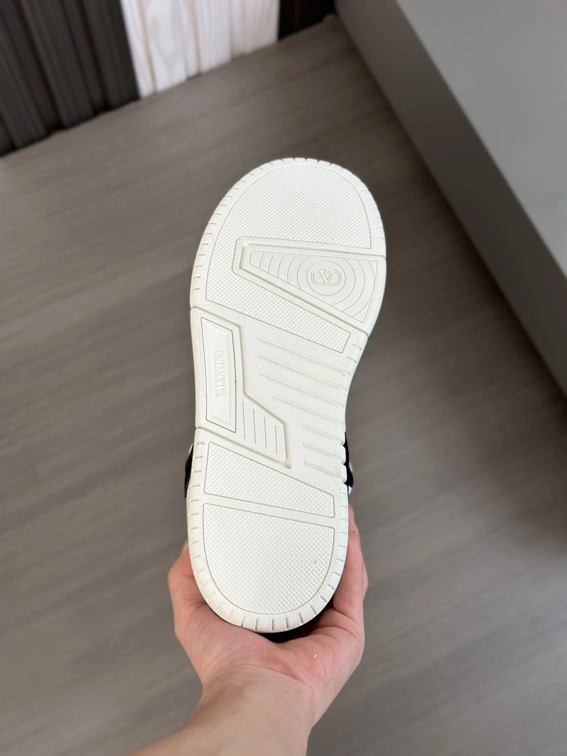 Stylish Vxlxntino Sneakers 232860