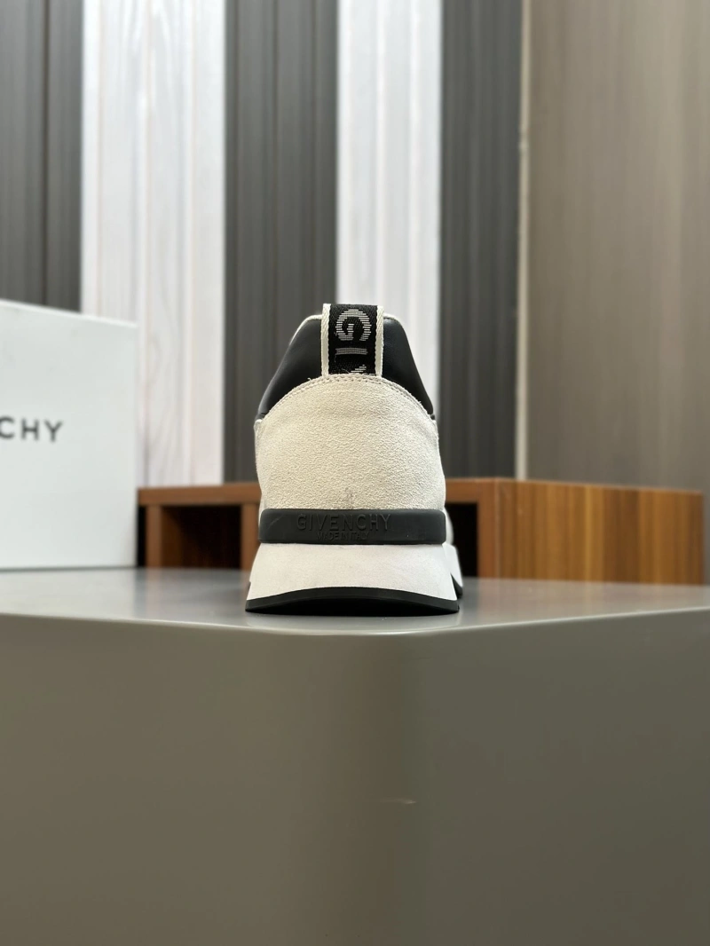 Gxvxnchy Sneakers TopPick 154621