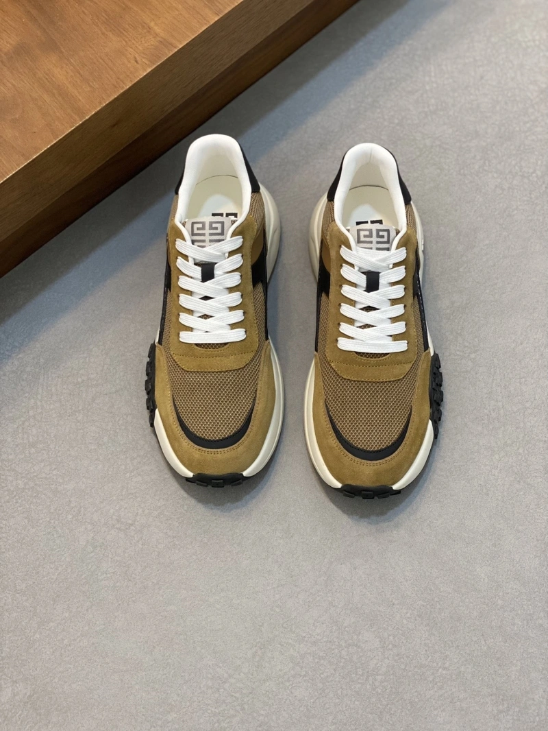 WellDesigned Gxvxnchy Sneakers 154609
