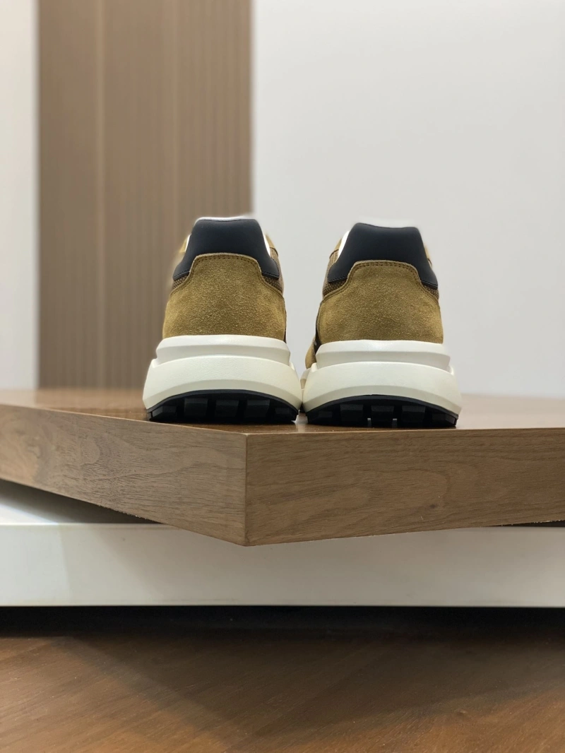 WellDesigned Gxvxnchy Sneakers 154609