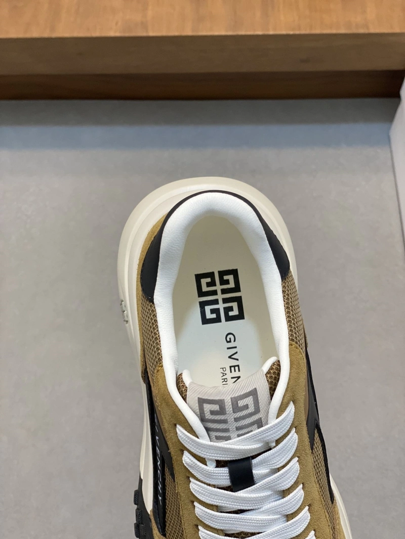 WellDesigned Gxvxnchy Sneakers 154609