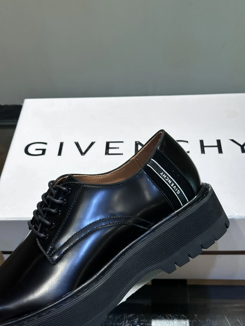 Gxvxnchy Leather Shoes Minimalist 153400