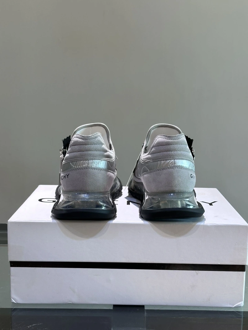 Gxvxnchy Sneakers Durable 153397