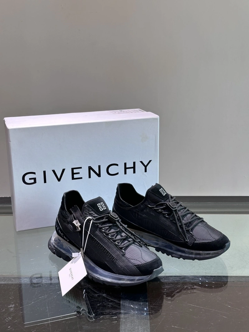 Elegant Gxvxnchy Sneakers 153396