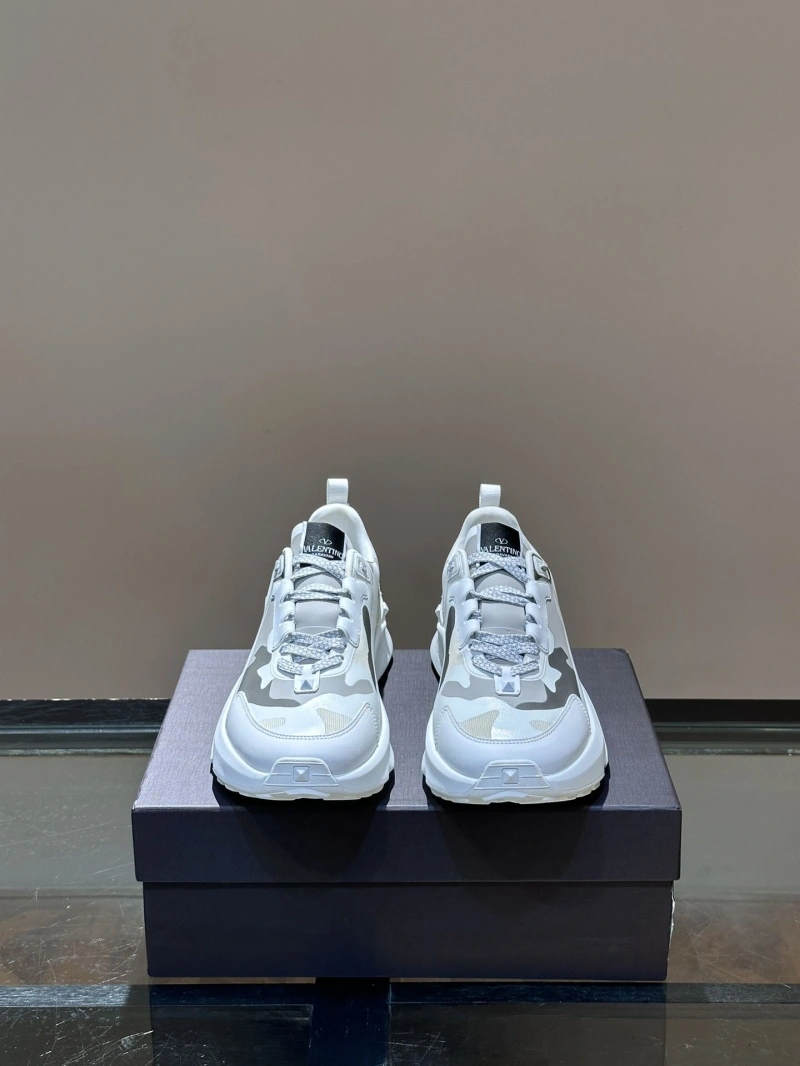 Modern Vxlxntino Sneakers 231061