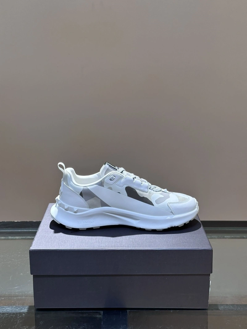 Modern Vxlxntino Sneakers 231061