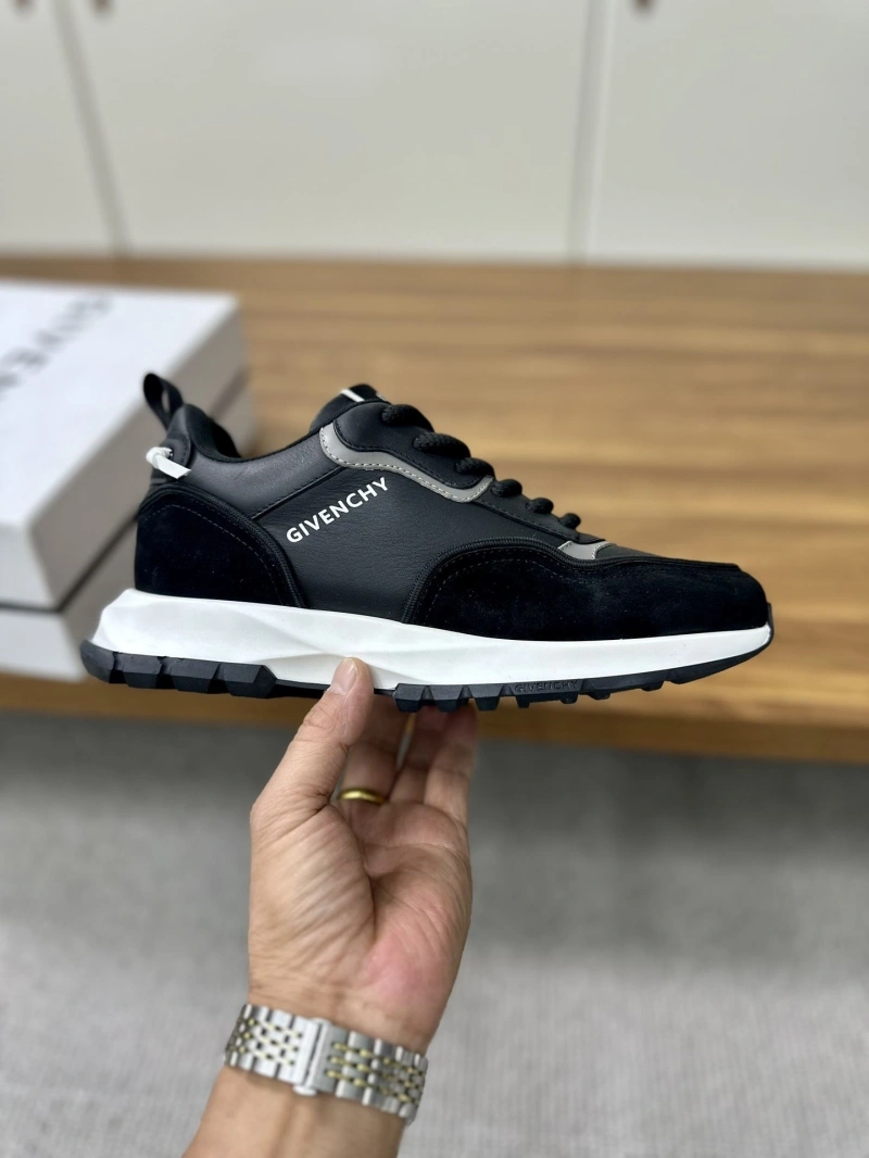 Gxvxnchy Sneakers Cozy 153389