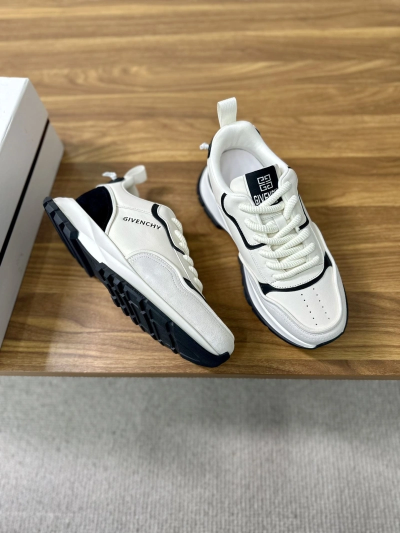 Gxvxnchy Sneakers DailyWear 153377