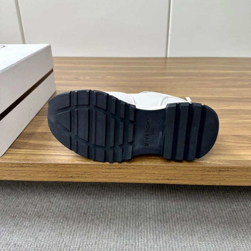 Gxvxnchy Sneakers UrbanStyle 153388