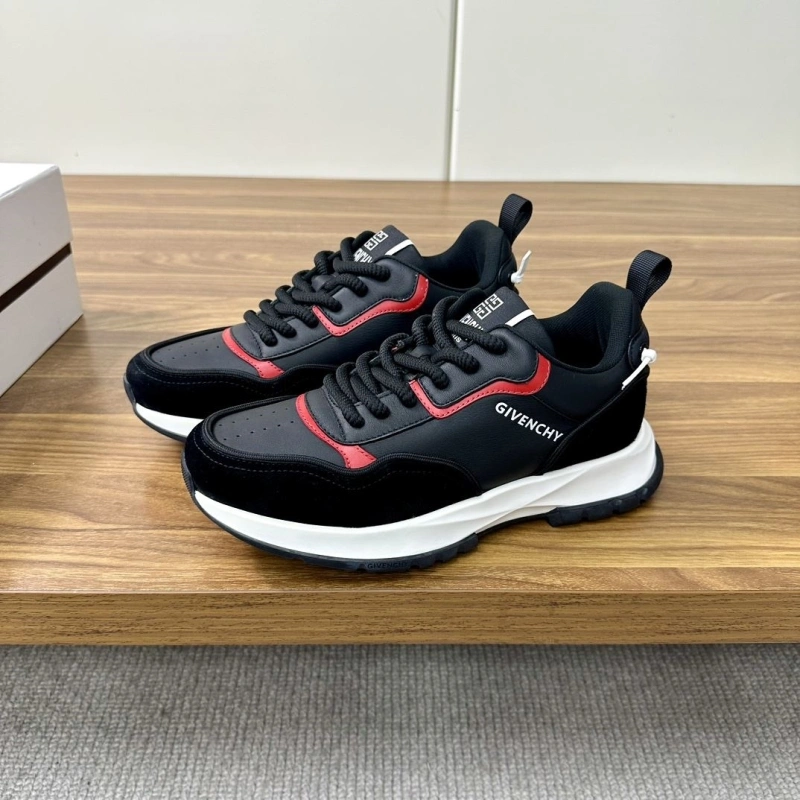Gxvxnchy Sneakers EyeCatching 153391