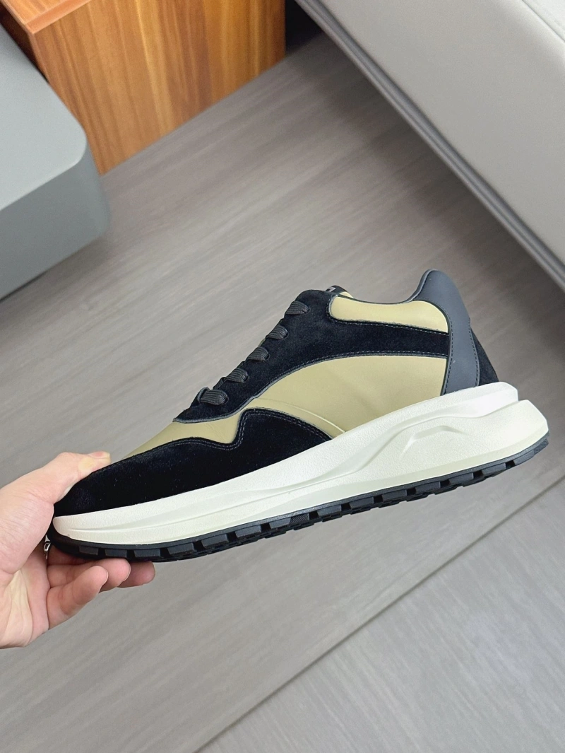 Unique Gxvxnchy Sneakers 153380