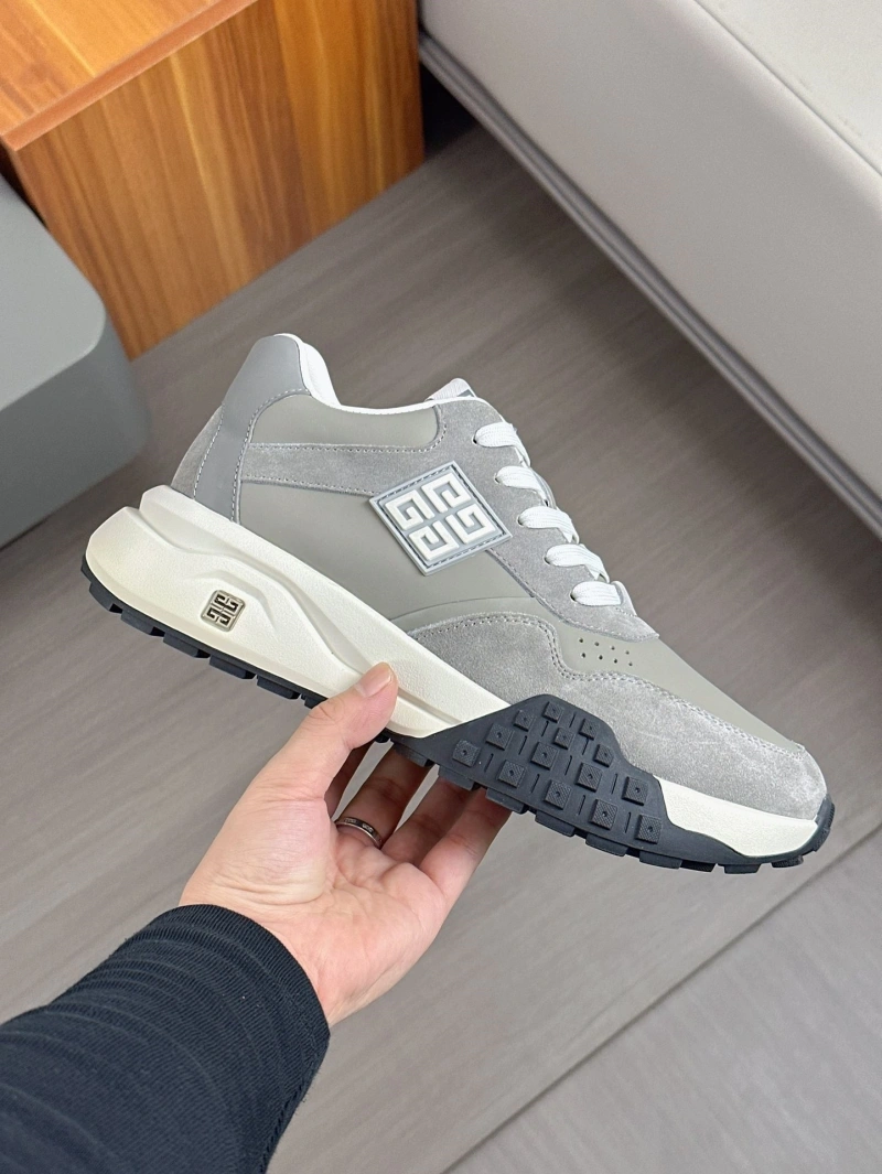 Popular Gxvxnchy Sneakers 153379