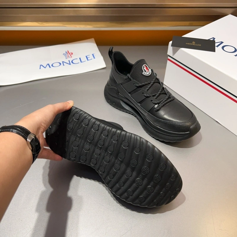 Minimalist Mxnclxr Sneakers 197571