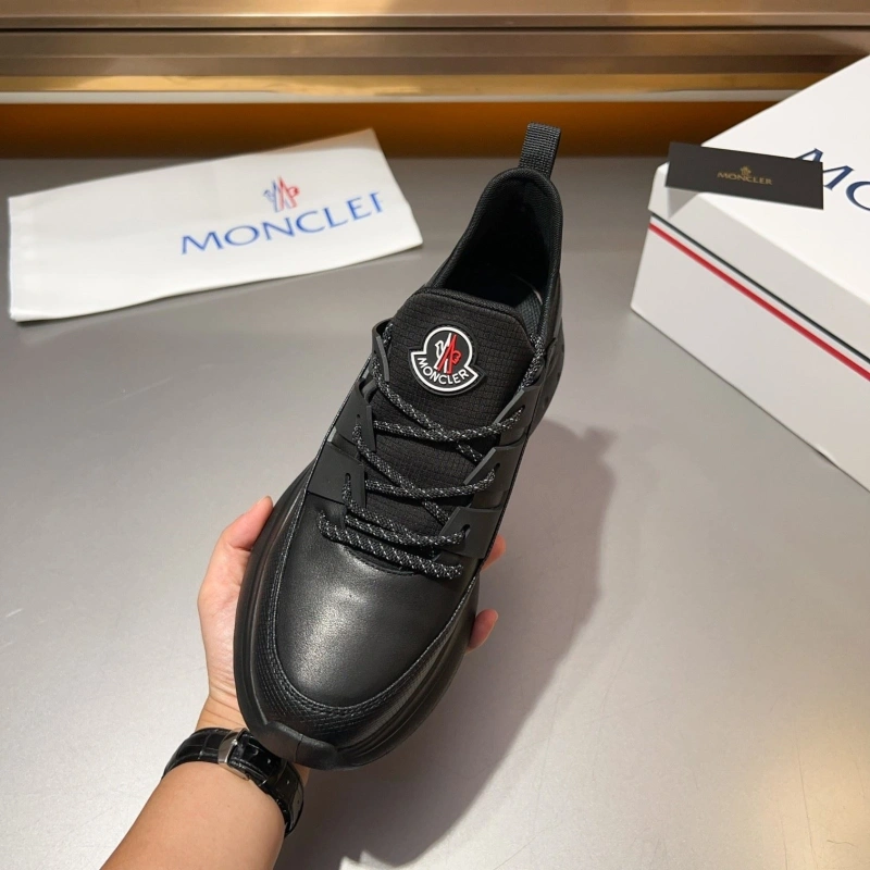 Minimalist Mxnclxr Sneakers 197571