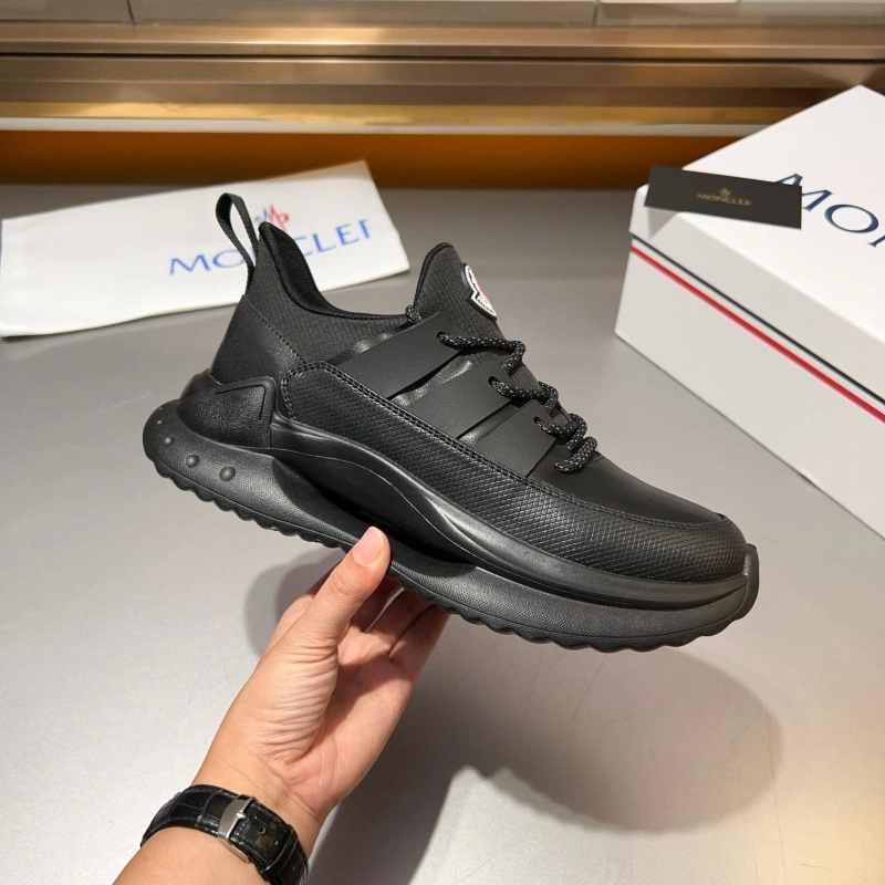Minimalist Mxnclxr Sneakers 197571