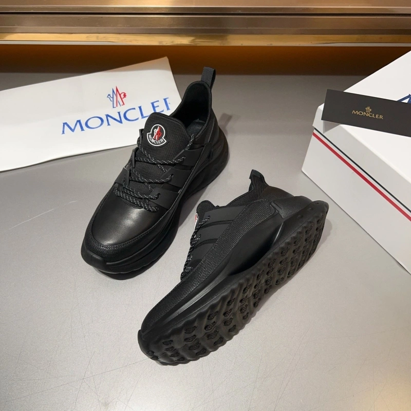 Minimalist Mxnclxr Sneakers 197571