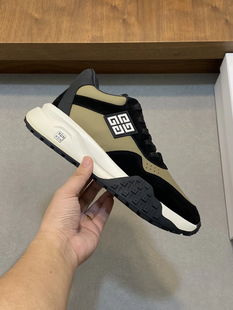 Gxvxnchy Sneakers Compact 153370
