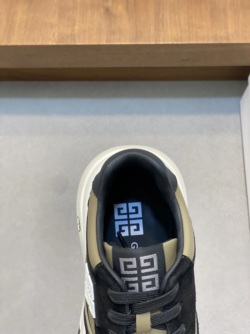 Gxvxnchy Sneakers Compact 153370