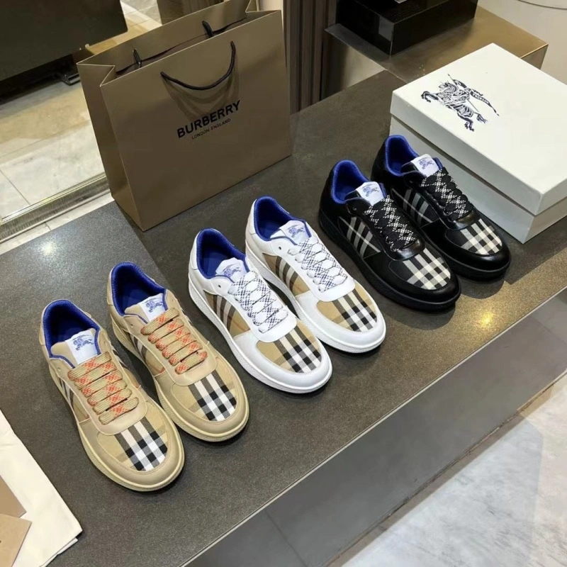 Comfortable Bxrbxrry Sneakers 115092