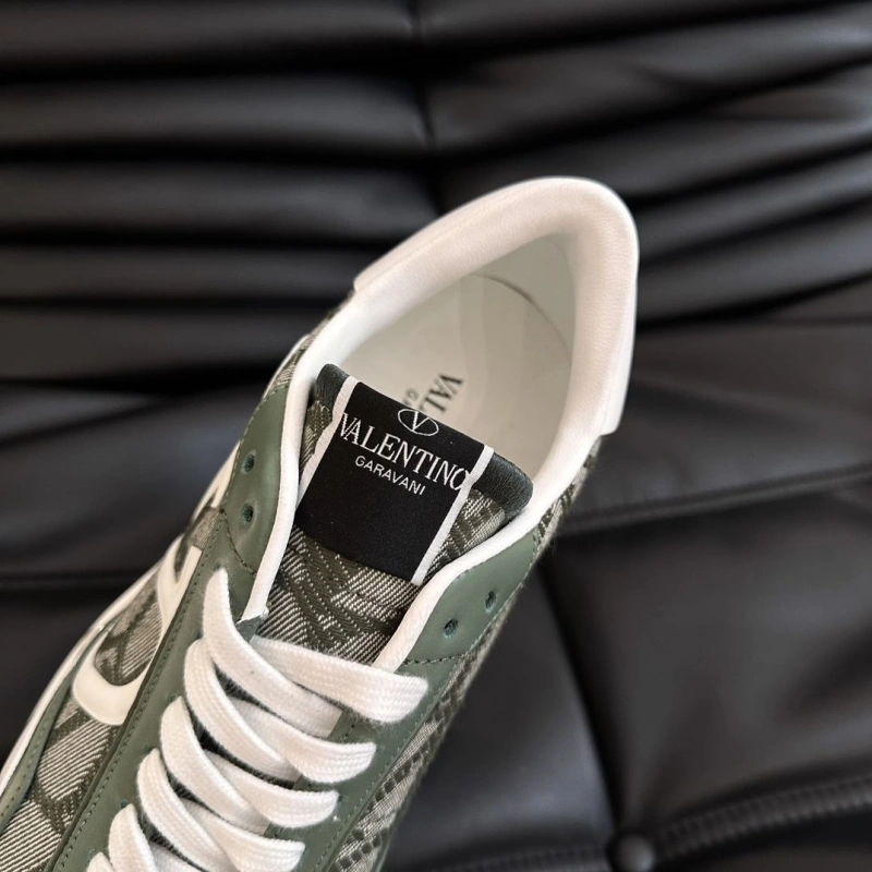 Stylish Vxlxntino Sneakers 231039