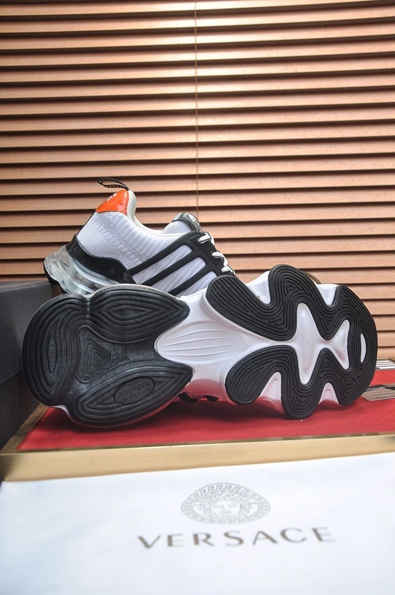 Trendsetting Gxvxnchy Sneakers 153381