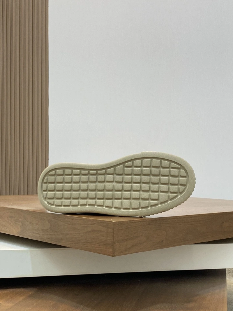 Classic UGX Casual Shoes 228061