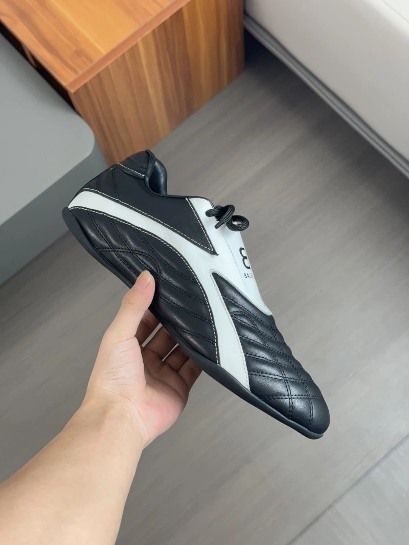 Timeless Bxlxnciaga Sneakers 109637