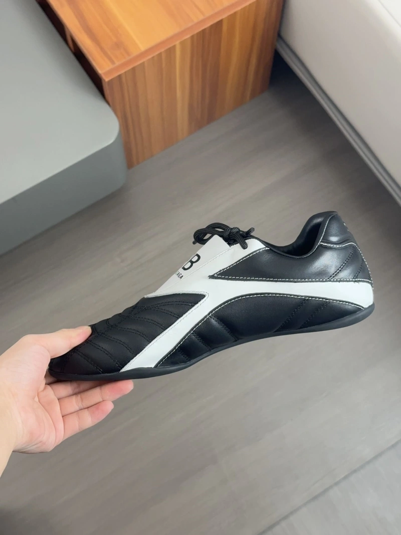 Timeless Bxlxnciaga Sneakers 109637