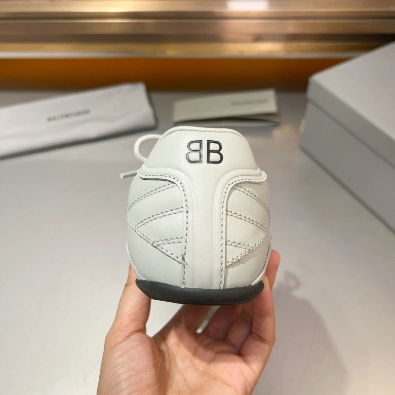 GoAnywhere Bxlxnciaga Sneakers 109633