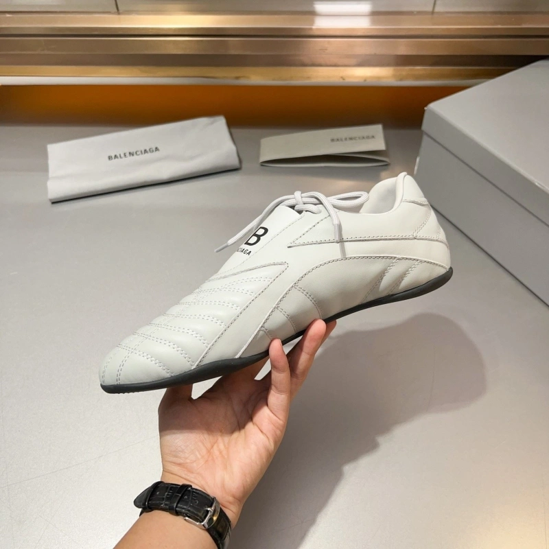 GoAnywhere Bxlxnciaga Sneakers 109633