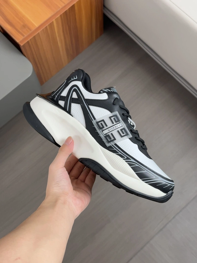 Gxvxnchy Sneakers Bold 153382