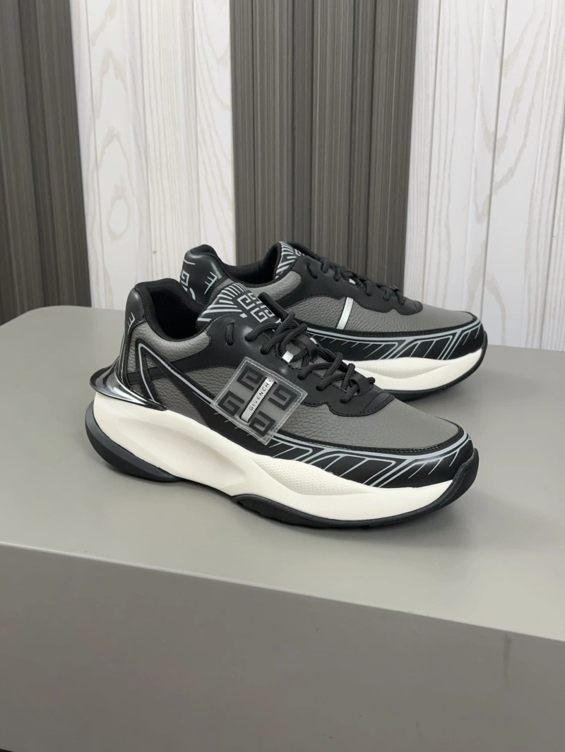 Refined Gxvxnchy Sneakers 153363