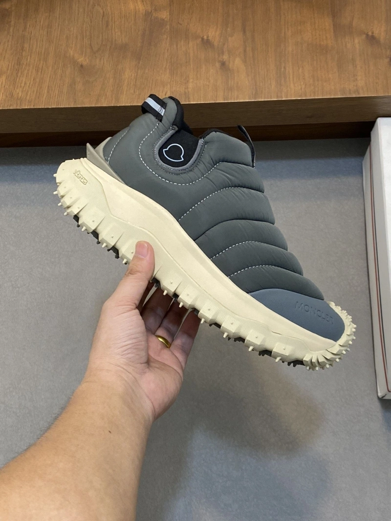 Versatile Mxnclxr Sneakers 197538