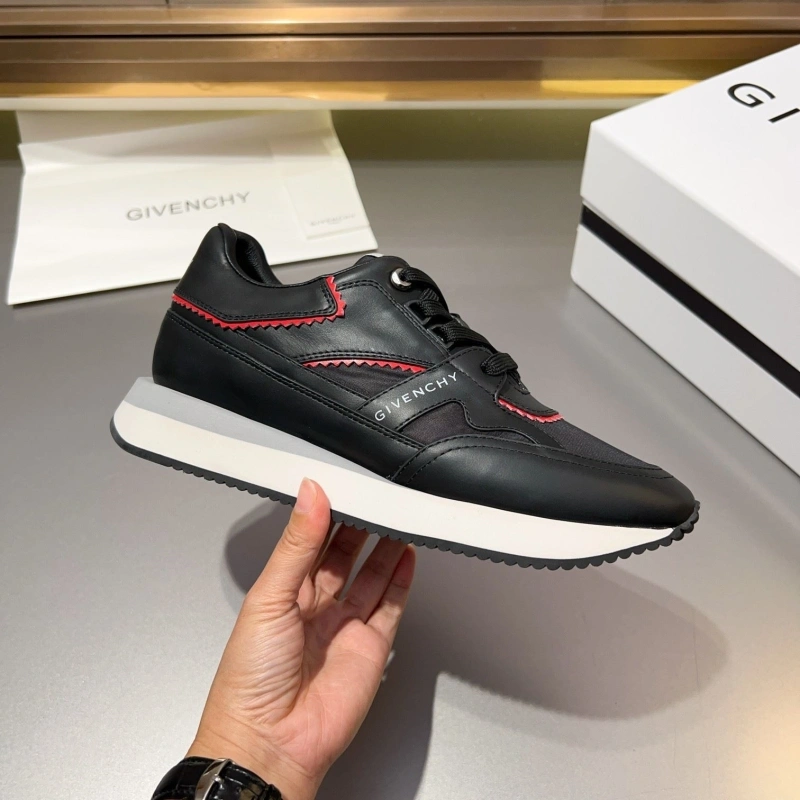 Gxvxnchy Sneakers Fashionable 153366