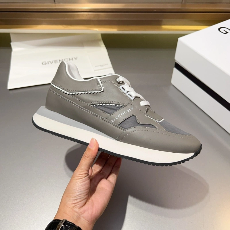 Gxvxnchy Sneakers Efficient 153378