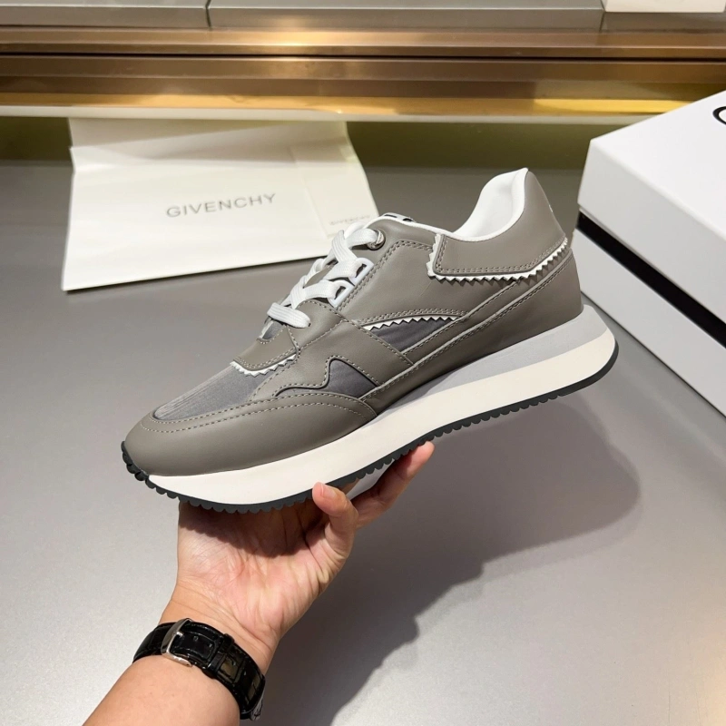 Gxvxnchy Sneakers Efficient 153378