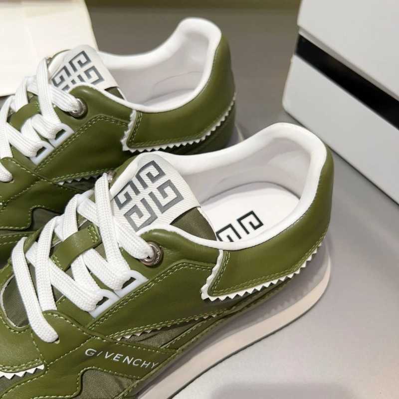 Gxvxnchy Sneakers Minimalist 153365