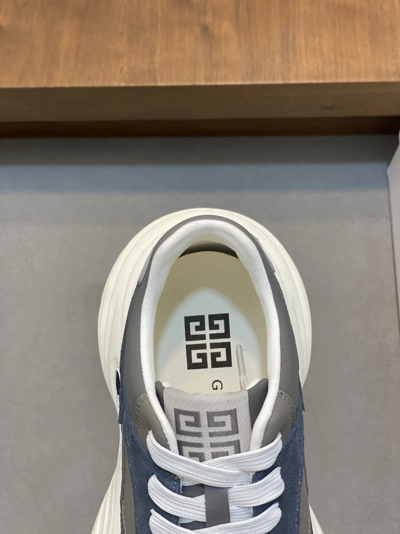 Gxvxnchy Sneakers EasyMatch 153359