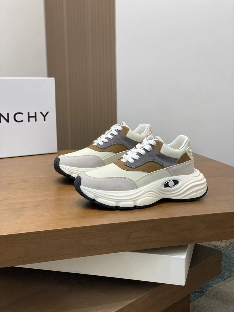 Gxvxnchy Sneakers AllSeason 153358