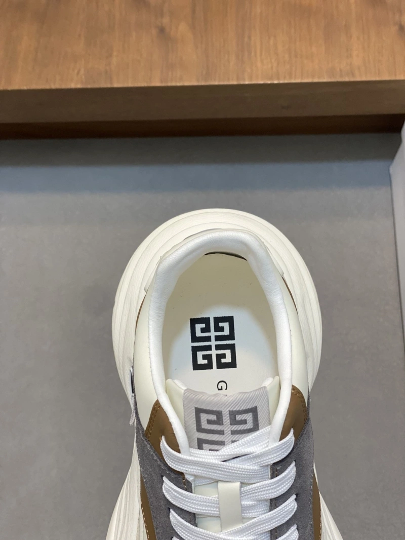 Gxvxnchy Sneakers AllSeason 153358
