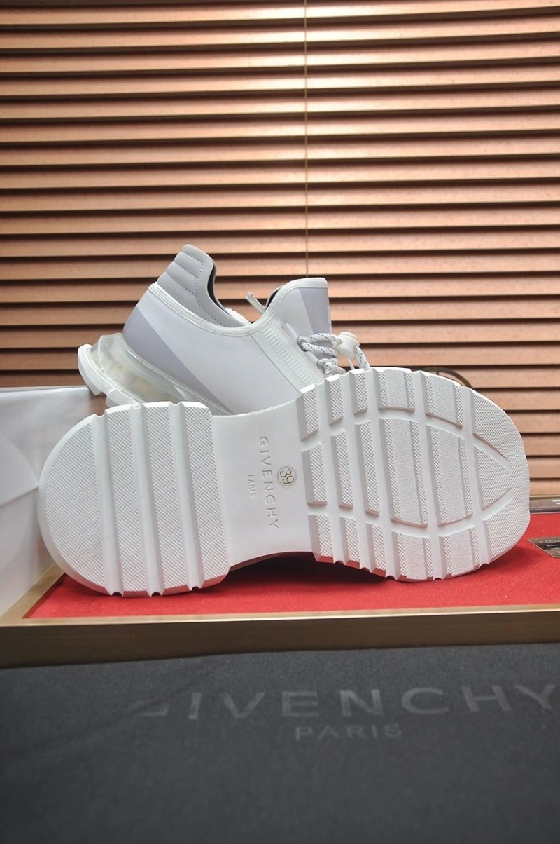 Gxvxnchy Sneakers GoAnywhere 153355