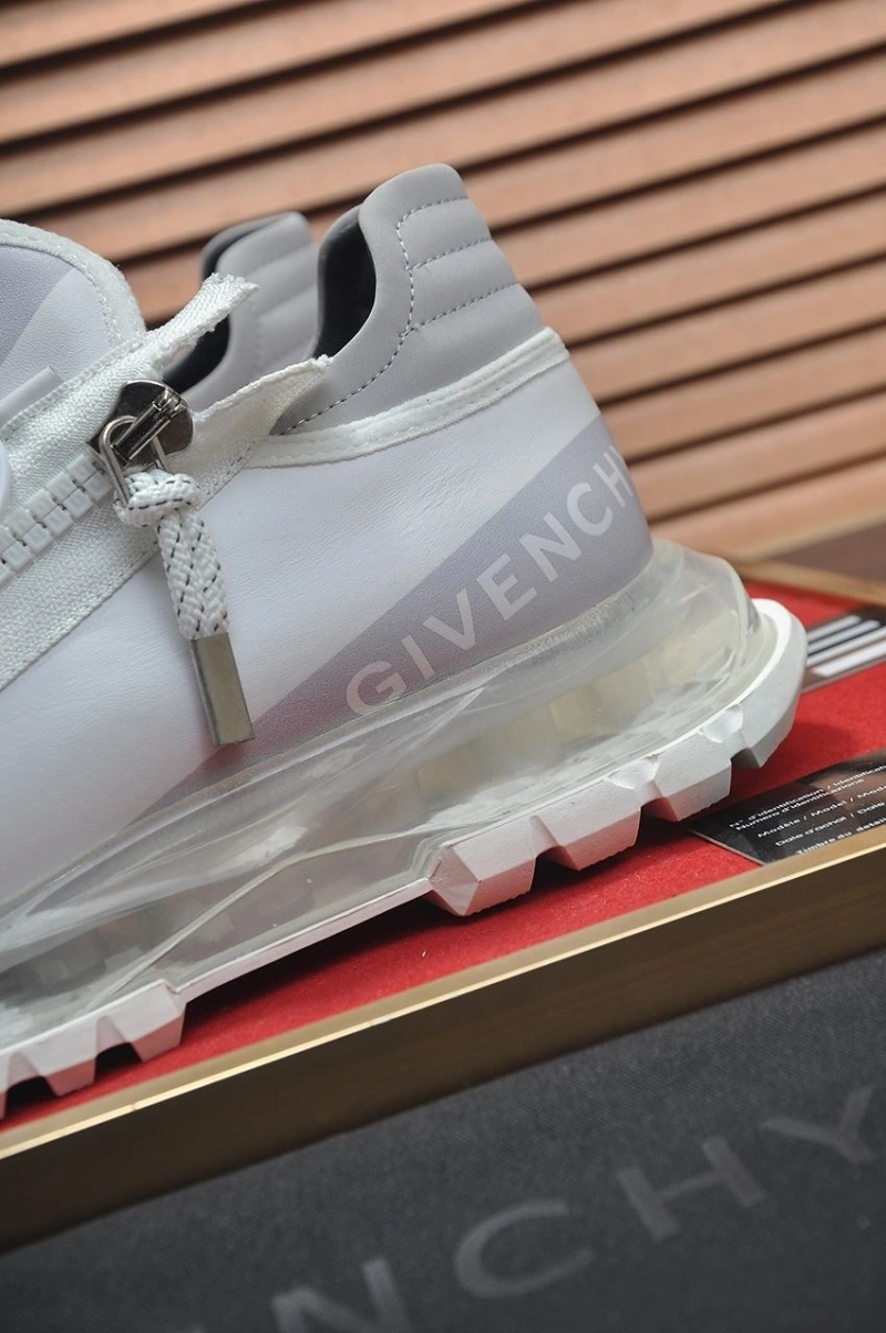 Gxvxnchy Sneakers GoAnywhere 153355