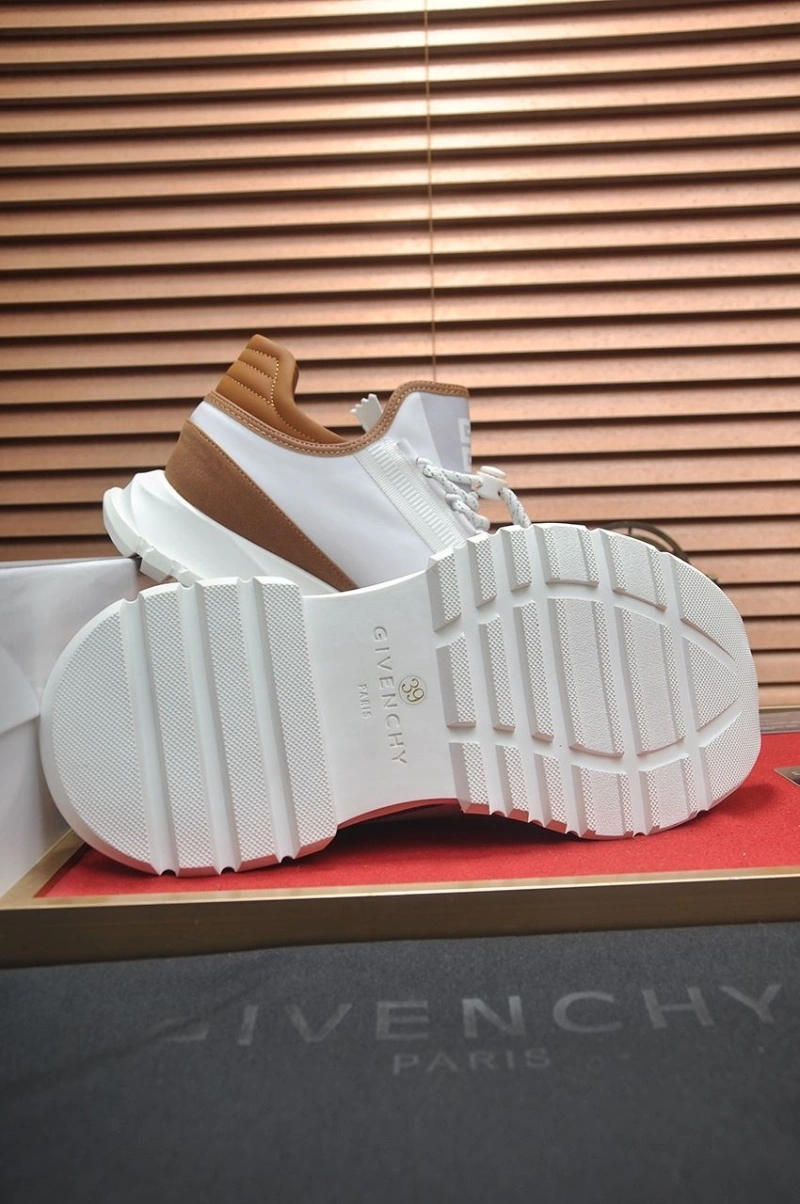 Gxvxnchy Sneakers Popular 153354