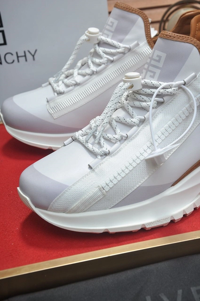 Gxvxnchy Sneakers Popular 153354