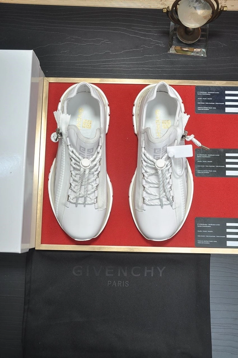 Gxvxnchy Sneakers Comfortable 153353