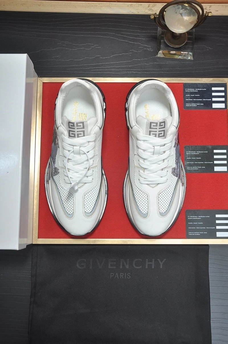 ModernLook Gxvxnchy Sneakers 153351